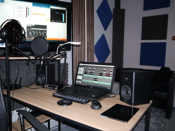 Studio Chorzowska 40